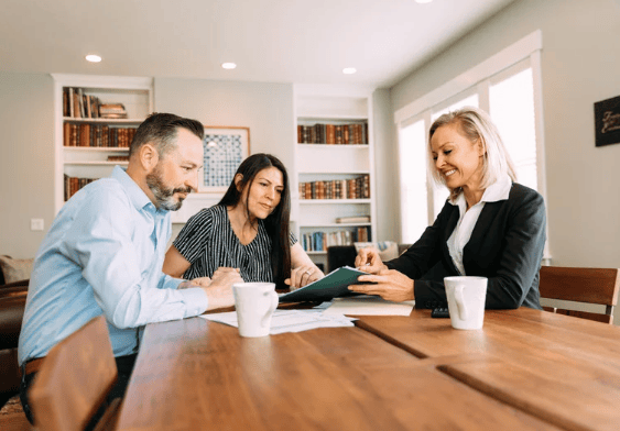 współpraca z rodzicami - zebranie informacyjne rodzice vs nauczycielka